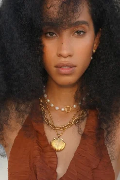 Natalia Oversized Shell Necklace